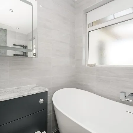 Higher Trefullock Farm Holiday home *