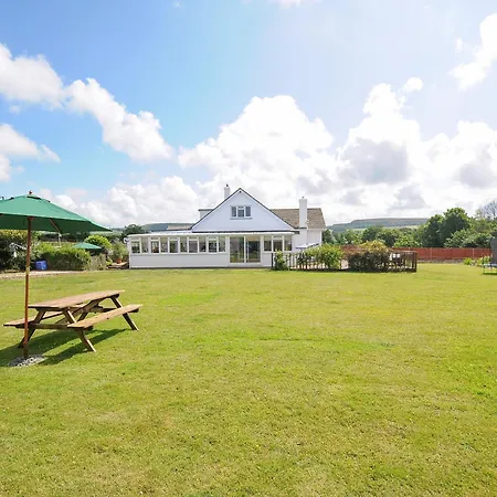 Holiday home Higher Trefullock Farm *
